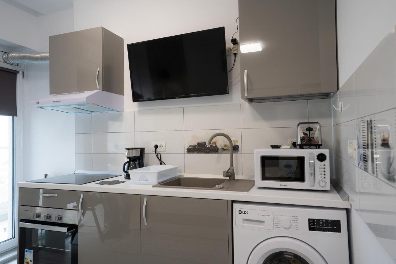Grand Mamaia Lake Apartments คอนสตันซา ภายนอก รูปภาพ
