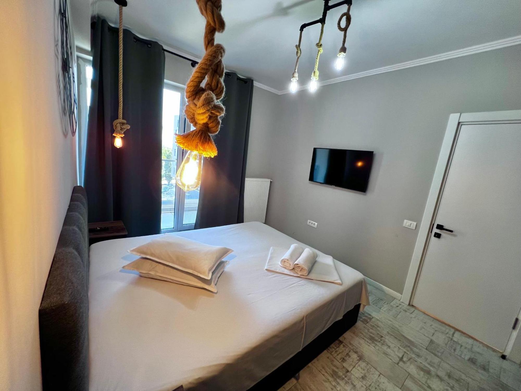 Grand Mamaia Lake Apartments คอนสตันซา ภายนอก รูปภาพ